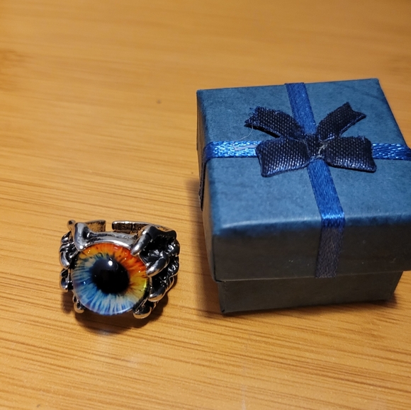 NWT Adjustable Claw Evil Eye Ring One size - Picture 2 of 10